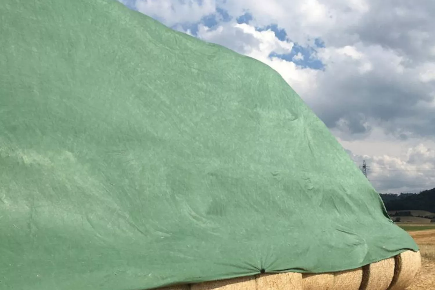 Prelata protectie baloti BaleGuard, lungime 10.4 m, latime 12.5 m, grosime 140 g/mp # 26104125